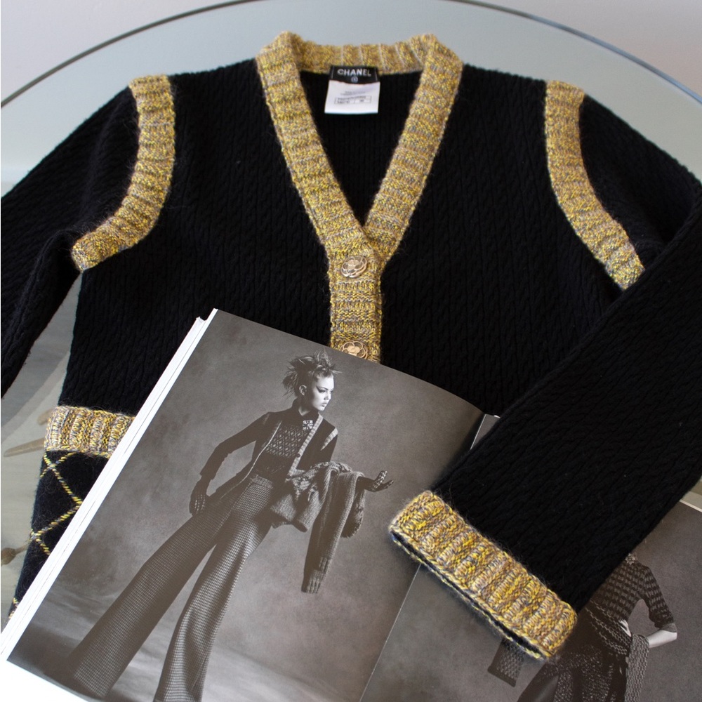 Chanel F/W 2015 Brasserie Black Gold Quilted Camellia Cashmere 15K Cardigan - Picture 12 of 14
